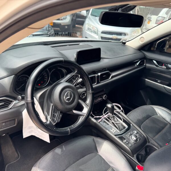 Mazda CX-5 Touring - Image 8