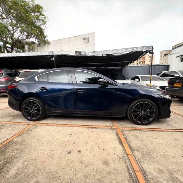 Mazda 3 Grand Touring Híbrido - Image 4