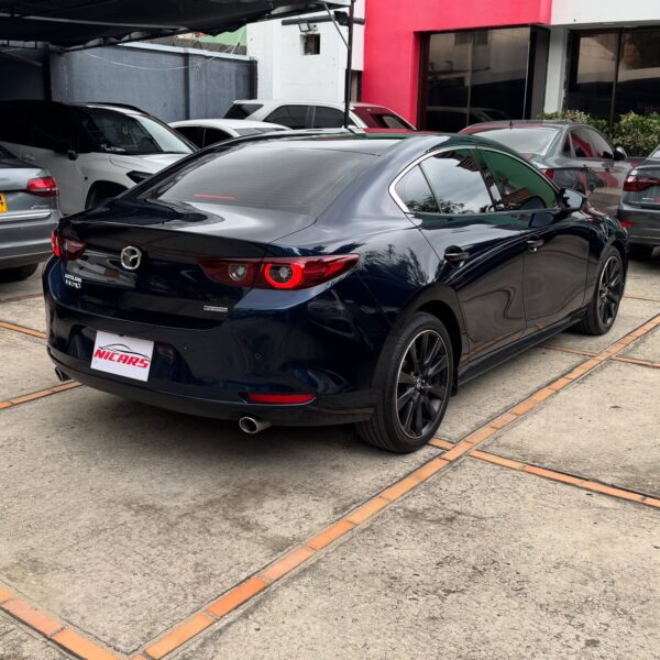 Mazda 3 Grand Touring Híbrido - Image 5