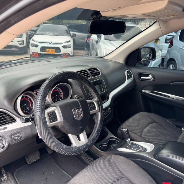 Dodge Journey SE - Image 8