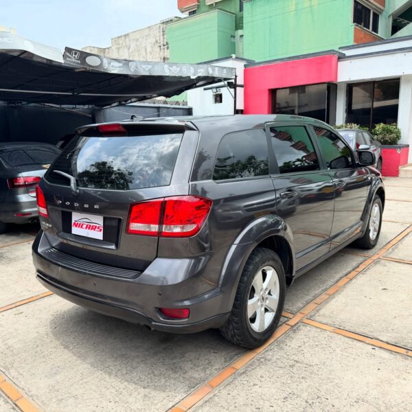 Dodge Journey SE - Image 5