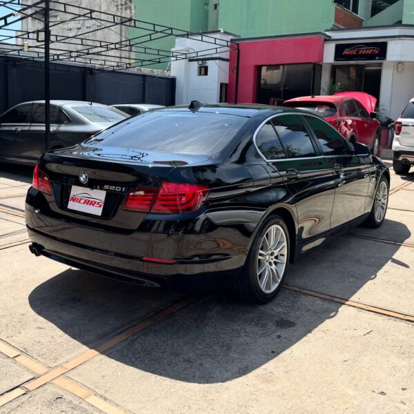 BMW 520i - Image 5