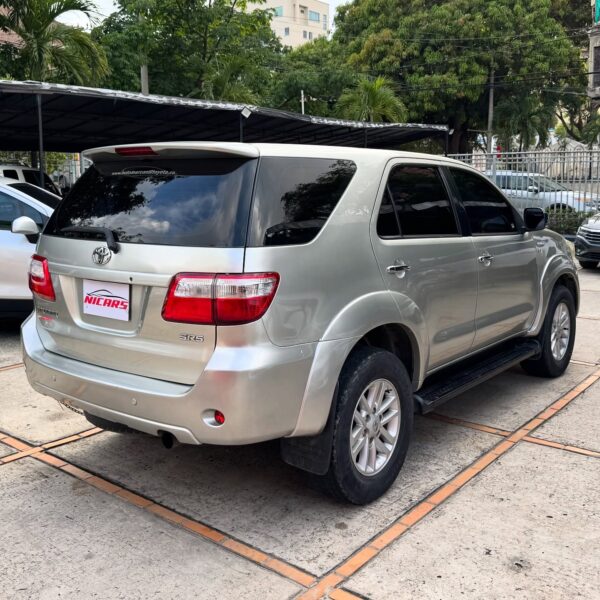Toyota Fortuner SR5 4X4 - Image 7