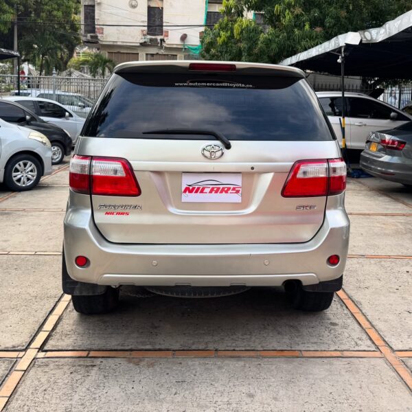 Toyota Fortuner SR5 4X4 - Image 5
