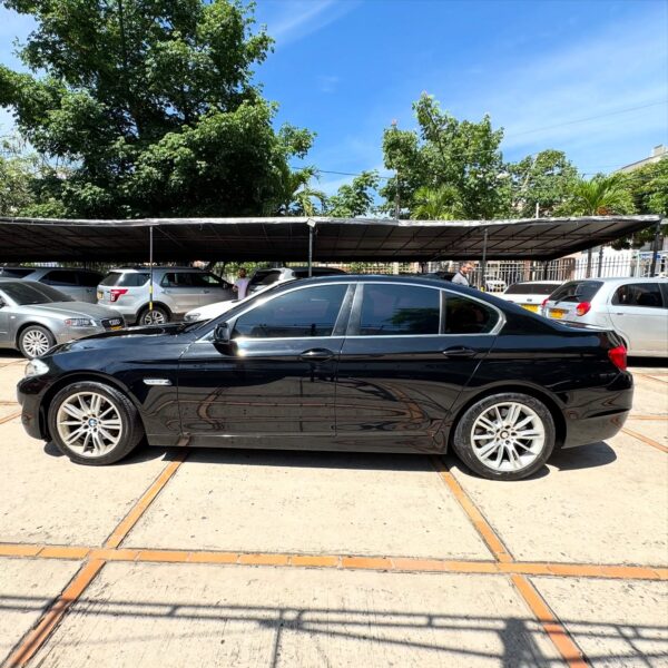 BMW 520i - Image 8