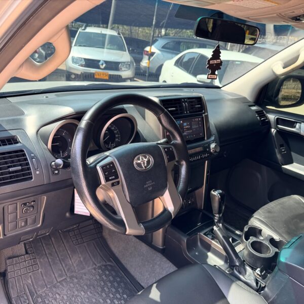 Toyota Prado TX-L Diésel 2012 - Image 7