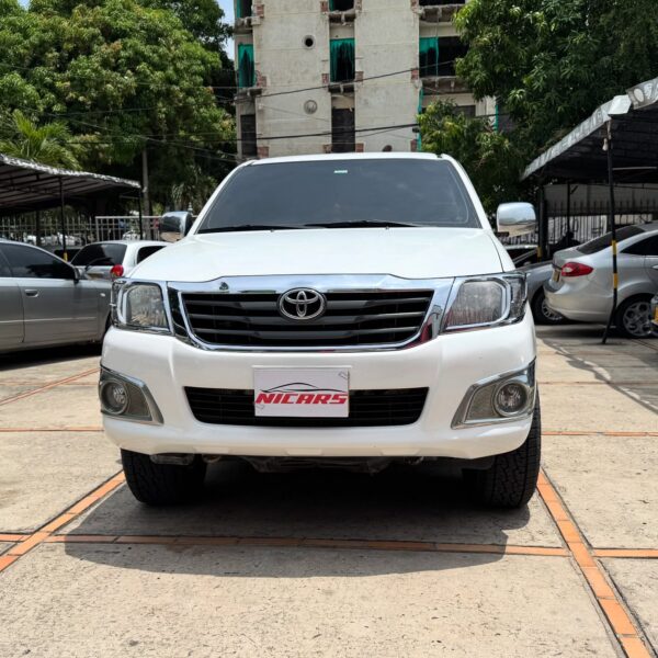 Toyota Hilux 2.5 Diésel 4X4 - Image 2