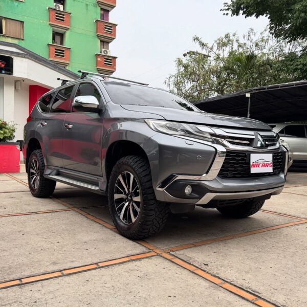 Mitsubishi Montero Sport 2.5 - Image 4