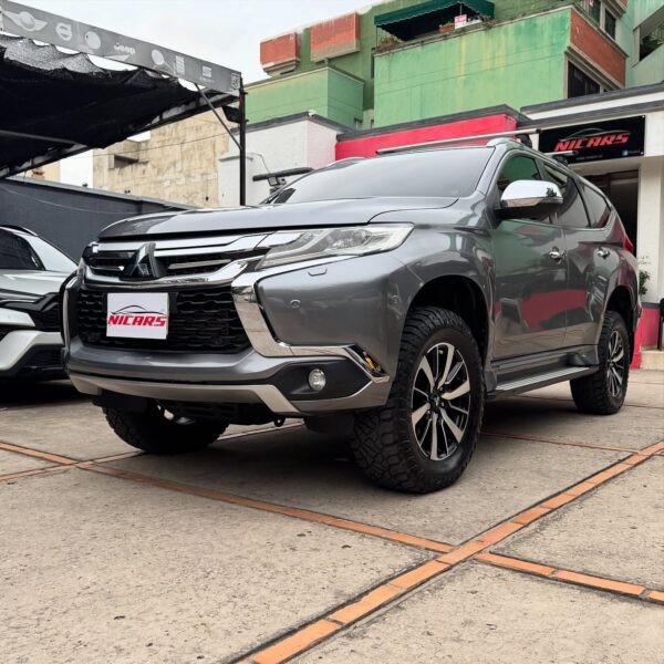 Mitsubishi Montero Sport 2.5