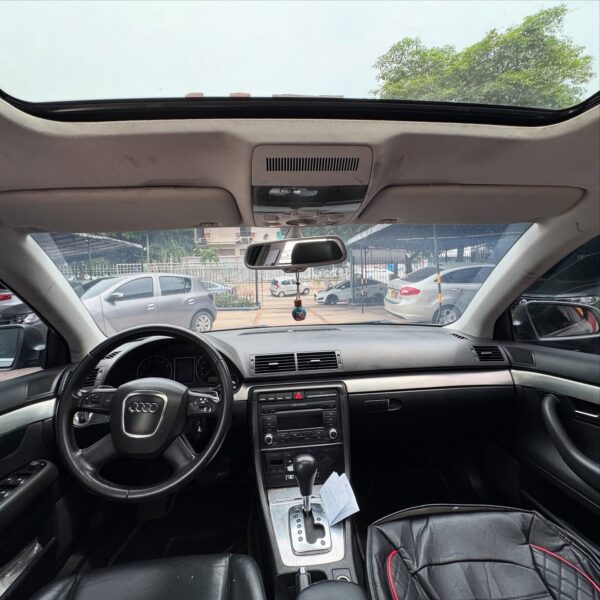 Audi A4 Luxury - Image 8