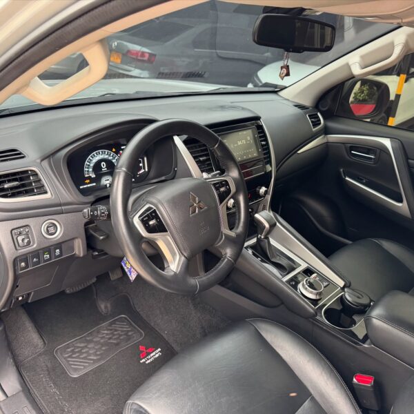 Mitsubishi Montero Sport Takai - Image 8