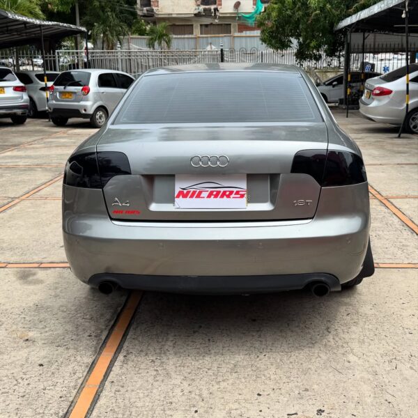 Audi A4 Luxury - Image 7