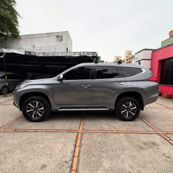Mitsubishi Montero Sport 2.5 - Image 6