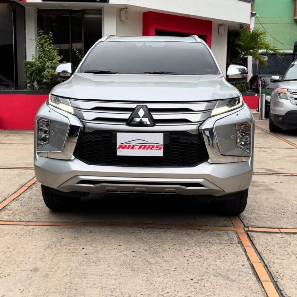 Mitsubishi Montero Sport Takai - Image 3