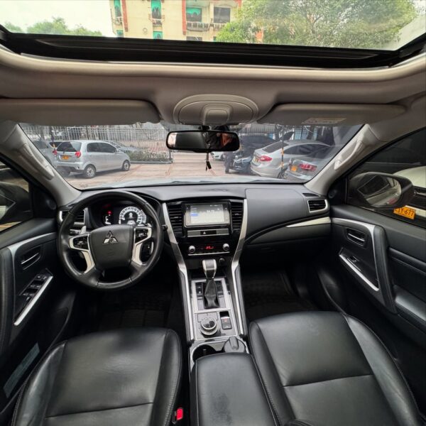 Mitsubishi Montero Sport Takai - Image 9