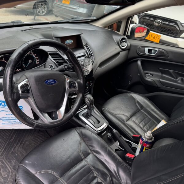 Ford Fiesta Titanium - Image 8