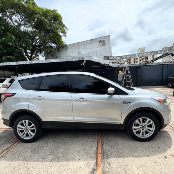 Ford Escape SE - Image 4