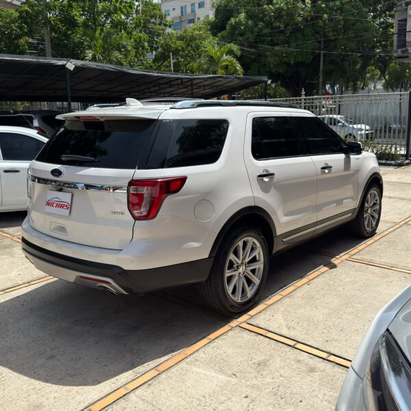 Ford Explorer Limited 2017 Automático - Image 5