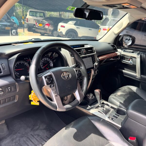 Toyota 4Runner Limited 2020 - Image 5