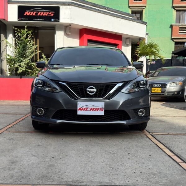 Nissan Sentra Exclusive 2019 - Image 2