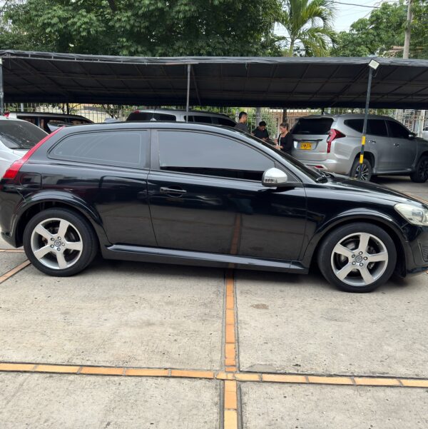 Volvo C30 R-Design 2012 - Image 2
