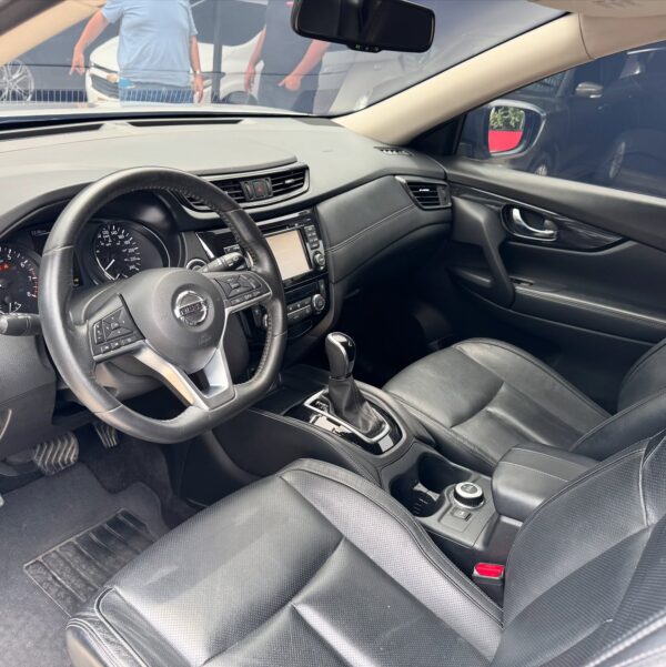 Nissan X-Trail Exclusive 2020 - Image 4