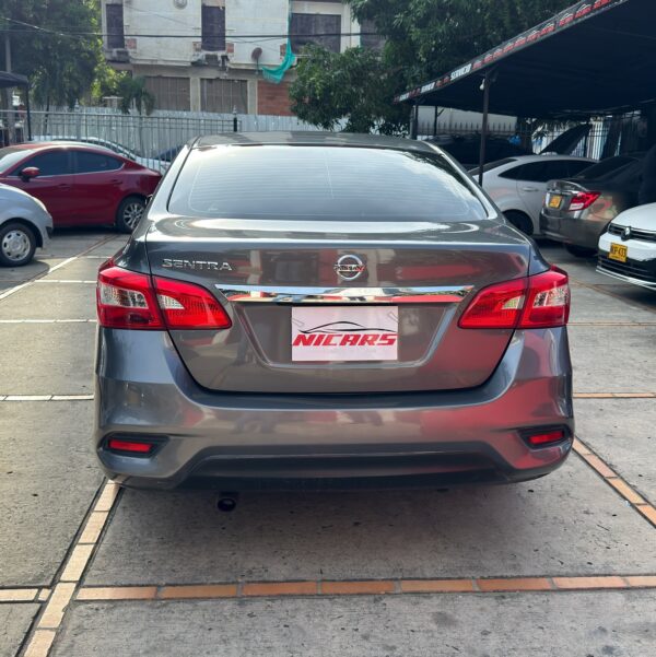 Nissan Sentra Exclusive 2019 - Image 4