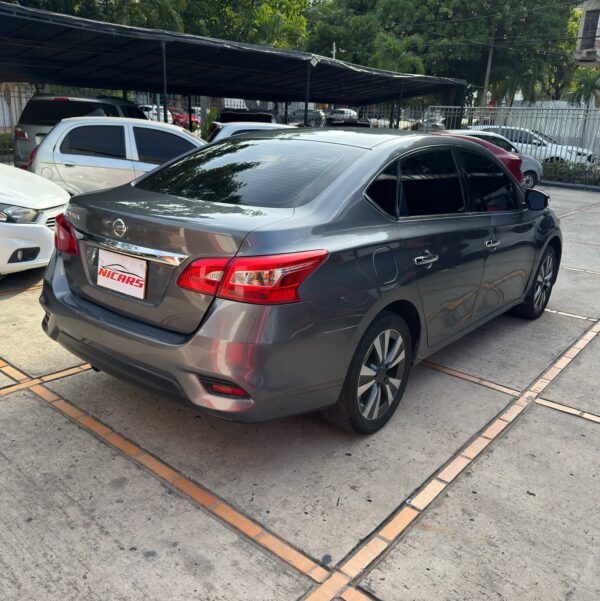 Nissan Sentra Exclusive 2019 - Image 7