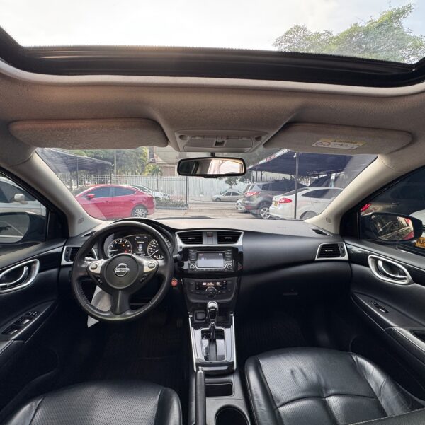 Nissan Sentra Exclusive 2019 - Image 8