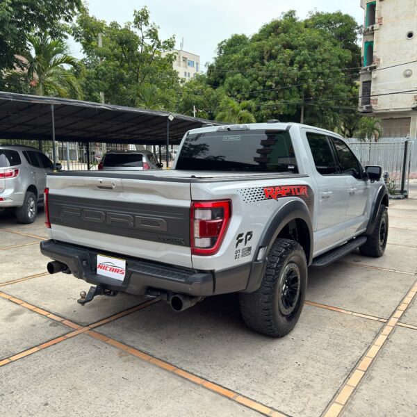 Ford F-150 Raptor 2024 - Image 9